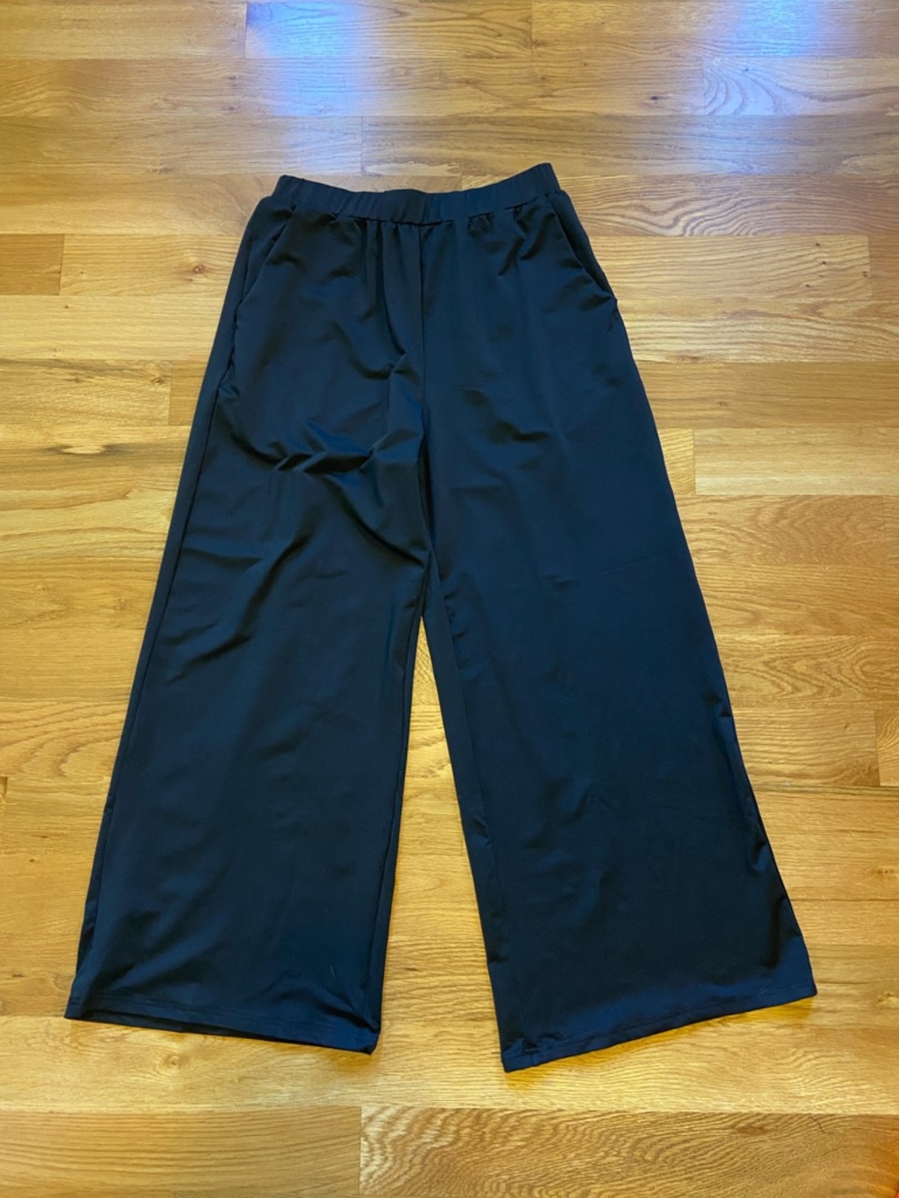 Silky flowy wide leg pants with elastic waist and pockets
